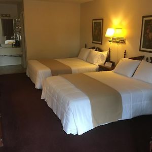 Queen Room Two Queen Beds